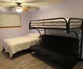 Retreat near the Lake and State Parks of Yankton