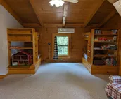 Beautiful Log Home on 5 quiet acres with private beach-steps down the road!