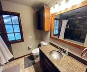 Charming EdgeWater Escape, private pool near Arbuckle Lake