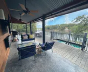 Charming EdgeWater Escape, private pool near Arbuckle Lake
