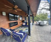 Charming EdgeWater Escape, private pool near Arbuckle Lake