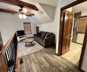 Charming EdgeWater Escape, private pool near Arbuckle Lake