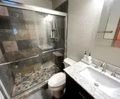 Charming EdgeWater Escape, private pool near Arbuckle Lake