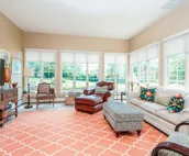 Cheerful Historical Mansion 8-bedrooms and 6 baths Vacation Home  in Derby City