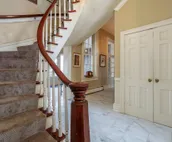 Cheerful Historical Mansion 8-bedrooms and 6 baths Vacation Home  in Derby City