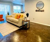 [SU 922-1] Evie's Campus-close 2 bedroom luxury