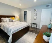 [SU 922-1] Evie's Campus-close 2 bedroom luxury