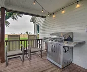 Countryside Cottage w/ Large Yard Near Topeka