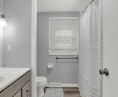 Private/spacious home w/backyard near Grand Park