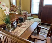 "The Edmond" an 1887 Arts & Crafts gem! - 1 King - 1 Queen