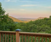 UPGRADED FOR 2023!! Sautee Sunrise - Tranquil mountain retreat with