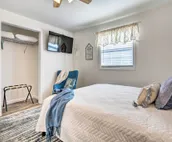 Warm + Cozy Buckeye Lake Home: Yard + Patios!