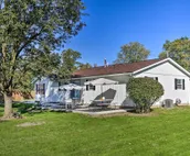 Warm + Cozy Buckeye Lake Home: Yard + Patios!