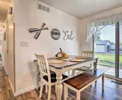 Warm + Cozy Buckeye Lake Home: Yard + Patios!