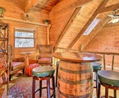 Luxe Dog-Friendly Cabin w/ Hot Tub & Game Room