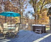 Luxe Dog-Friendly Cabin w/ Hot Tub & Game Room