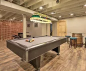 Luxe Dog-Friendly Cabin w/ Hot Tub & Game Room