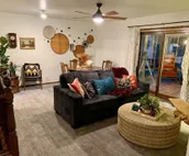 Sweet Caroline’s King/Full, Quiet, Central, Extend
