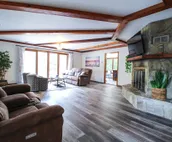 An Updated, Secluded family friendly home with Fast Wifi
