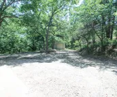 An Updated, Secluded family friendly home with Fast Wifi