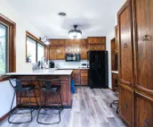 An Updated, Secluded family friendly home with Fast Wifi