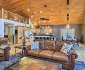 Lakeside Sarona Home: Private Dock & Fire Pit!