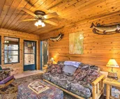 Lakeside Sarona Home: Private Dock & Fire Pit!