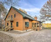 Lakeside Sarona Home: Private Dock & Fire Pit!