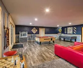 Lakeside Sarona Home: Private Dock & Fire Pit!