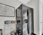 Cozy Cottage in the Heart of Hyde Park by RedAwning