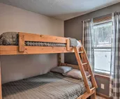 ‘14A Getaway’ Family House with Large Deck!