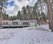 ‘14A Getaway’ Family House with Large Deck!