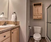 ‘14A Getaway’ Family House with Large Deck!