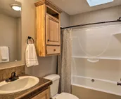‘14A Getaway’ Family House with Large Deck!