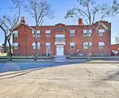 Restored Enid Apt ~ 1 Mile to Historic Dtwn!