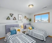City Lodge -Beautiful 10 Person Home Near the Mall
