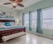 FantaSea House, Beachfront 6 Bedroom Beauty Sleeps 20