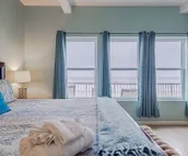 FantaSea House, Beachfront 6 Bedroom Beauty Sleeps 20