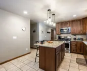 The Great Escape | Gas Grill, Hot Tub, Fireplace!