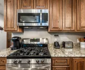 The Great Escape | Gas Grill, Hot Tub, Fireplace!