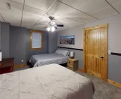 Spacious 6 bedroom house with a hot tub!!!