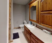 Spacious 6 bedroom house with a hot tub!!!