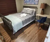 Peaceful retreat, just 10 minutes outside of town