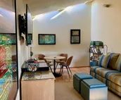 Luxe Designer Oceanfront, Courtyard, Dog-Friendly