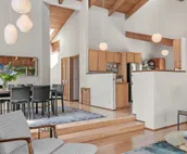 Luxe Designer Oceanfront, Courtyard, Dog-Friendly
