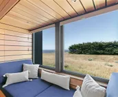 Luxe Designer Oceanfront, Courtyard, Dog-Friendly