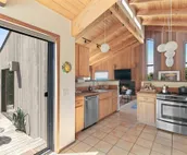 Luxe Designer Oceanfront, Courtyard, Dog-Friendly