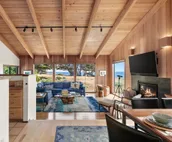 Luxe Designer Oceanfront, Courtyard, Dog-Friendly