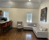 4 bedrooms 3 bath, Tranquil Home, Master suite & Jet tub, Mins from Hot Springs