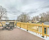 Spacious Apt Overlooking AR River: Near Dtwn!